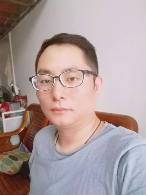 流星的尾巴的第一张照片--泉州交友网