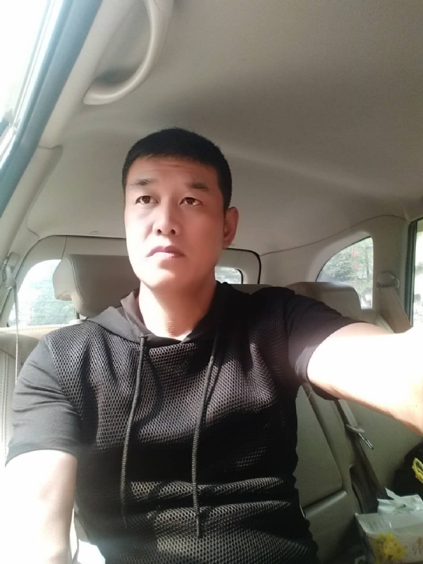 深爱的疯子的第一张照片--泉州交友网