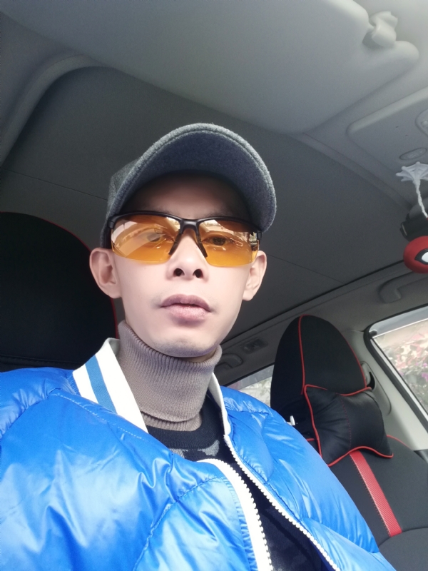 愿得一人心的第一张照片--泉州交友网