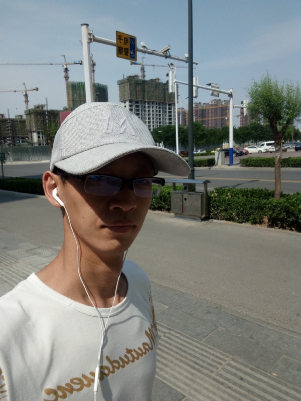挥一挥手什么都没有的第一张照片--泉州交友网