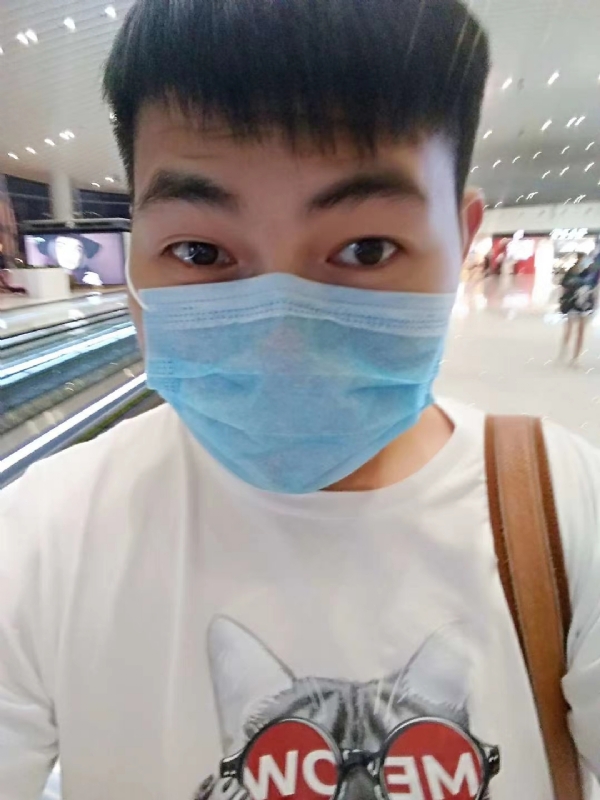 咔咔一顿的第一张照片--泉州交友网