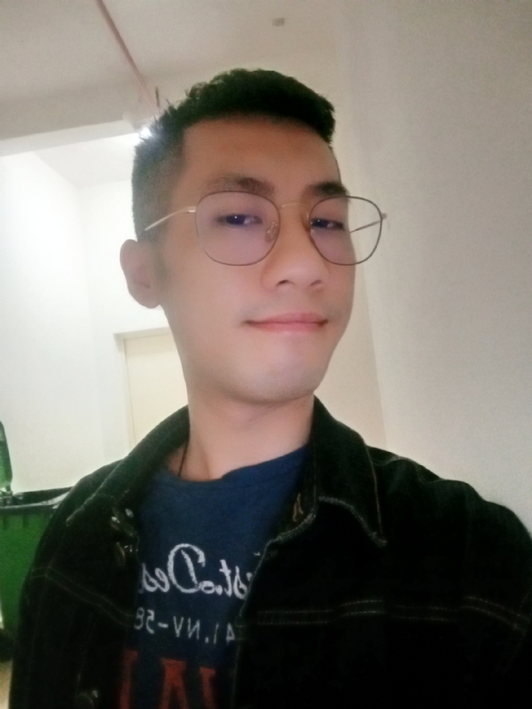 赫兹的第一张照片--泉州交友网