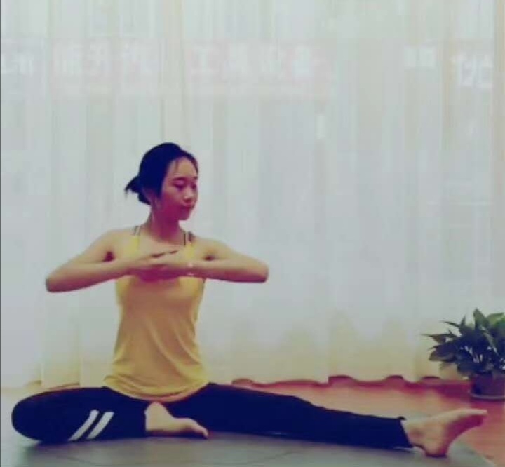 静静子的第一张照片--泉州交友网