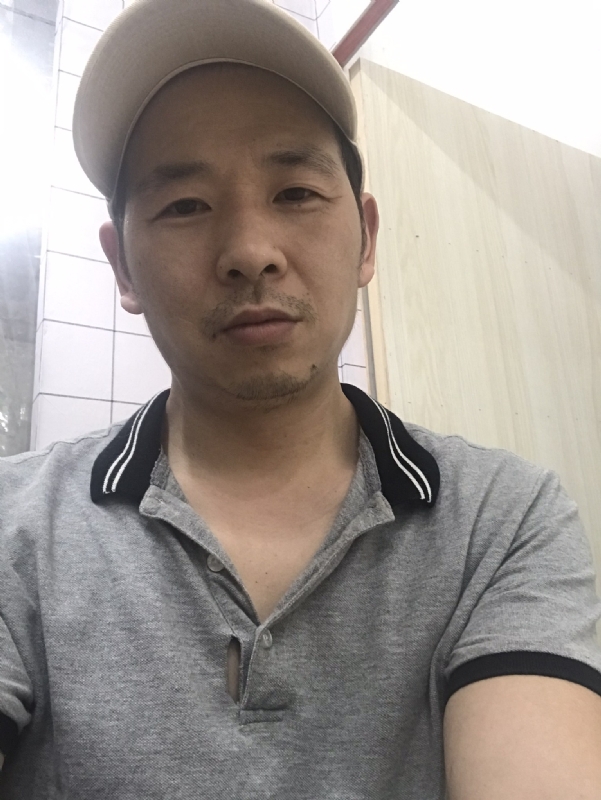 老何的第一张照片--泉州交友网