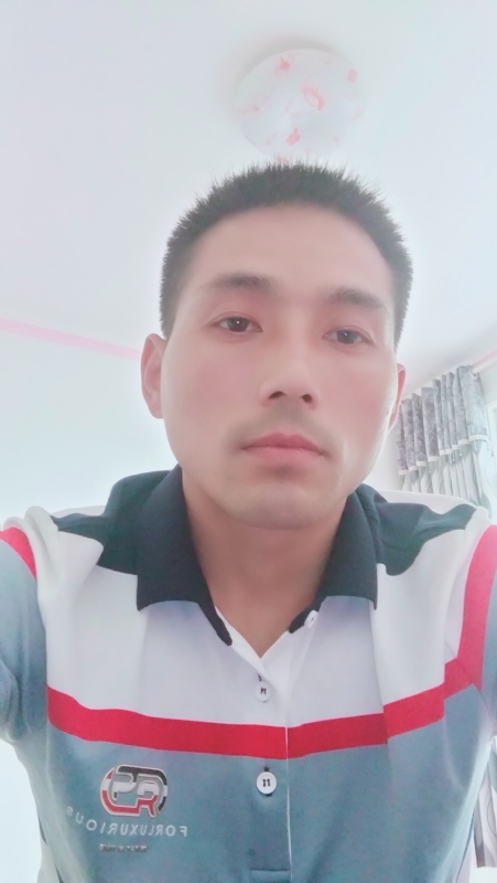 染红尘世的第一张照片--泉州交友网