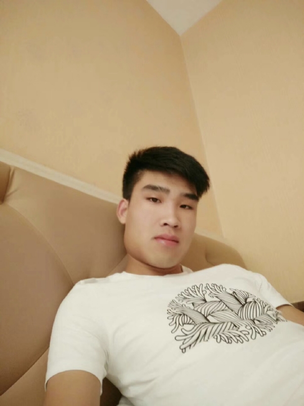 谁不曾孤单上路的第一张照片--泉州交友网