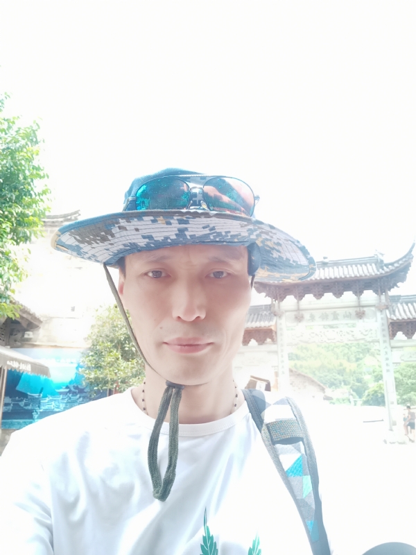 童群海的第一张照片--泉州交友网