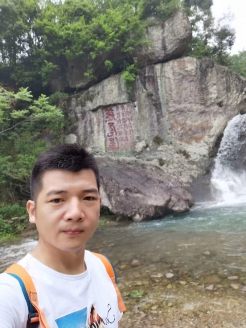 愿得一人心的第一张照片--泉州交友网