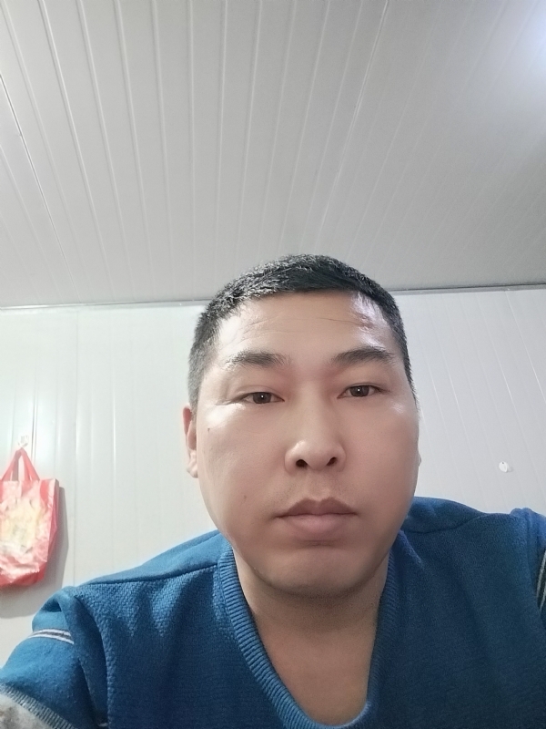 开着拖拉机去兜风的第一张照片--泉州交友网